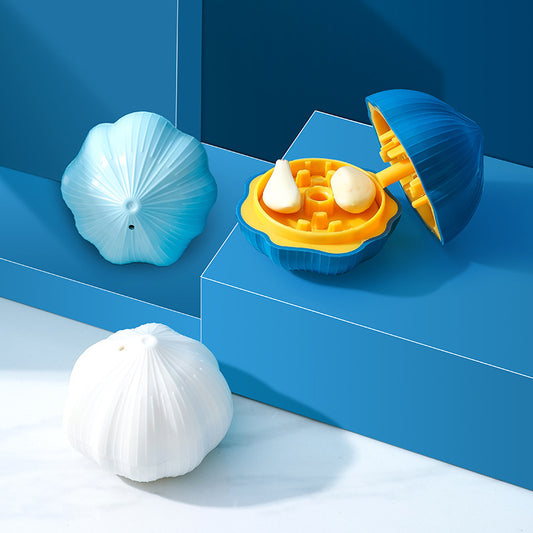 Easy-Twist Handheld Garlic Press & Chili Churn – Manual Kitchen Tool for Quick Garlic Mincing, Durable Plastic Design in Blue and Yellow, No Electricity Needed, Garlic Crusher